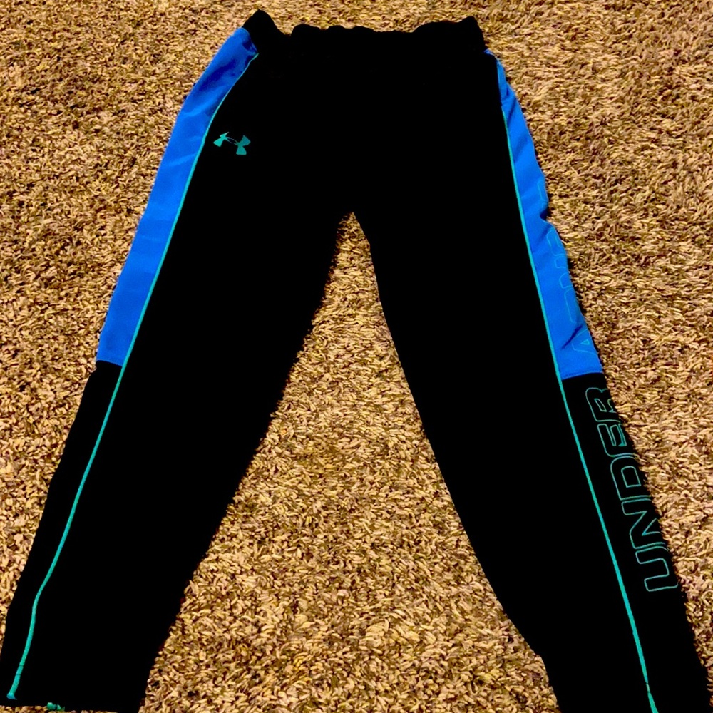 Under Armour Pants boys size 6 black blue